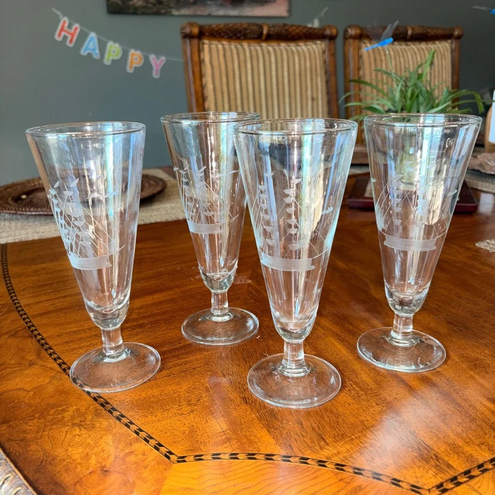 VTG Javit Clipper Ship Pilsner Glasses 7.5